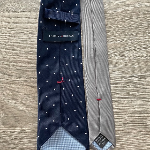 Tommy Hilfiger tie - Picture 3 of 3